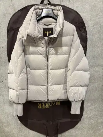 럭셔리 MOORER 숏 다운