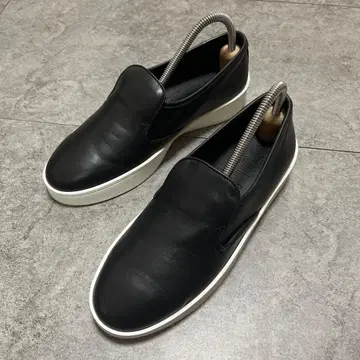 컨디션 최상 PELLICO SUNNY 가죽 슬립온 39 무료배송