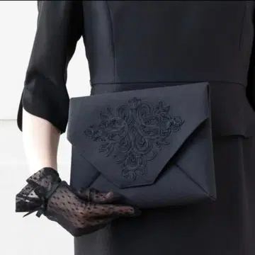 이와사 코드 자수 포멀백 클러치백