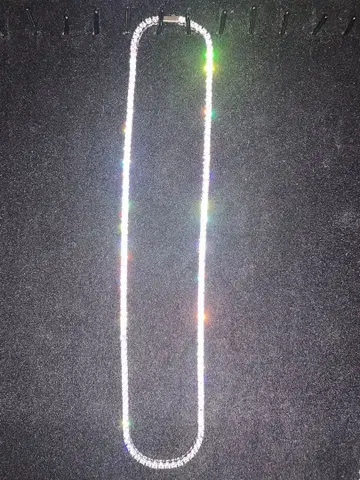 모이사나이트 목걸이