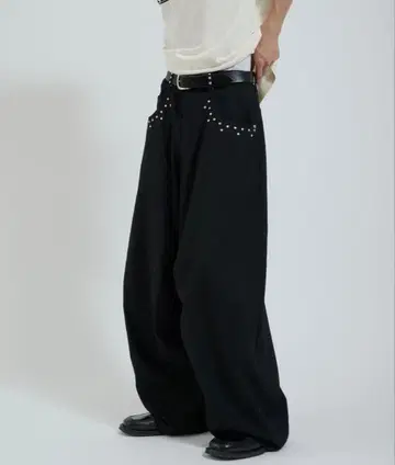 스터드 장식 블랙 와이드 팬츠