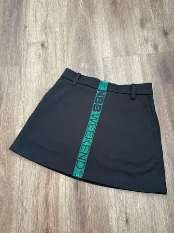 nbbweekend 사이즈 1 블랙 지퍼 스커트