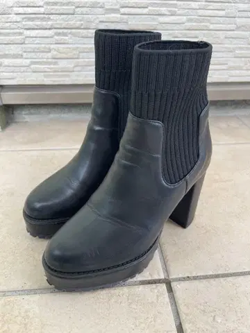 블랙 가죽 사이드 고어 부츠 높은 힐