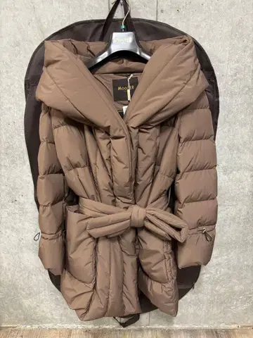 럭셔리 MOORER 하프 다운