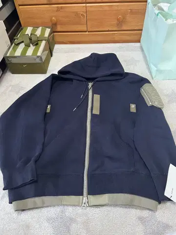 sacai 지퍼 후드티