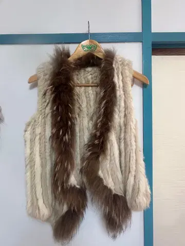 퍼 슬리브리스 베스트 아이보리 브라운