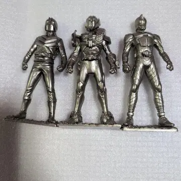 실버 가면라이더 피규어 3체 세트