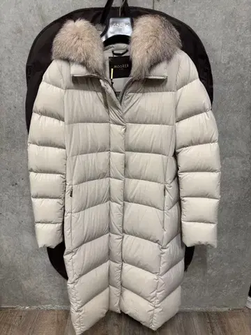 럭셔리 MOORER 롱 다운 코트
