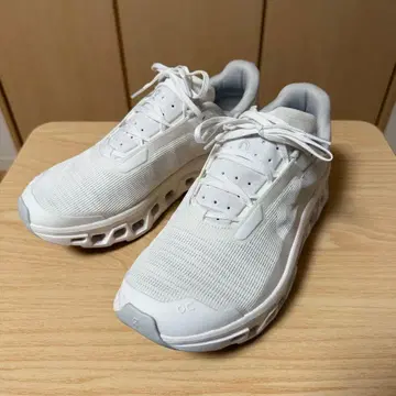 2회 착용 On 클라우드 몬스터 VOID 화이트 27.5cm