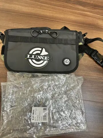 LUXE LE305 카모 블랙 메신저 백