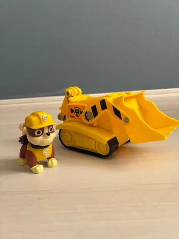 파우 패트롤 래블 피규어 포함 덤프트럭