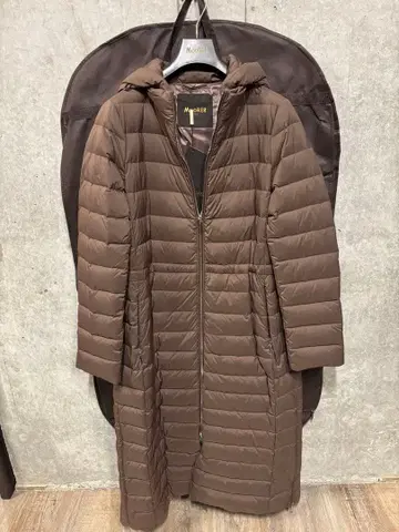 럭셔리 MOORER 롱 다운 코트