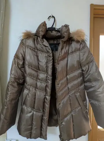 UNTITLED 다운 코트