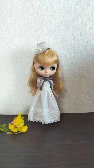 브라이스 아웃핏 실크 드레스와 마가렛 모자 3세트