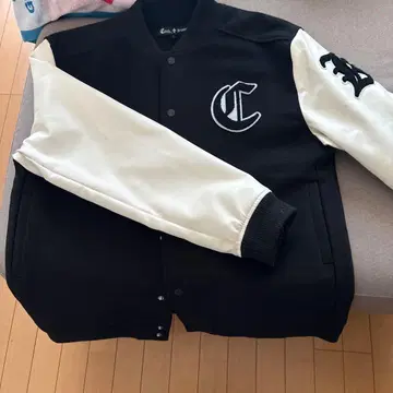 바시티 자켓 블랙/화이트 블랙