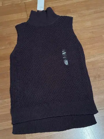 UNIQLO 코튼 블렌드 슬리브리스 스웨터