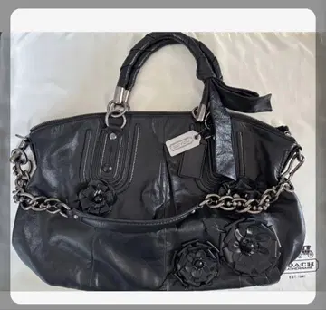 블랙 가죽 플라워 모티브 핸드백