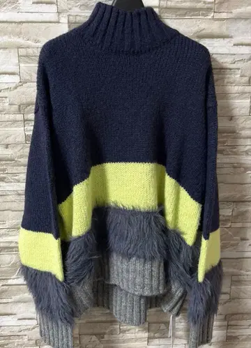 NUS 배색 니트 스웨터