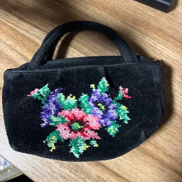 FEILER 꽃무늬 자수 핸드백 블랙