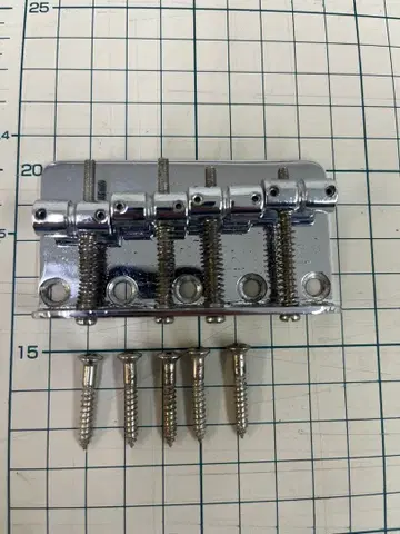 Squier 재즈 베이스 브릿지