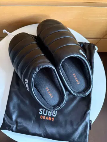 SUBU BEAMS 별주 인조 가죽 샌들