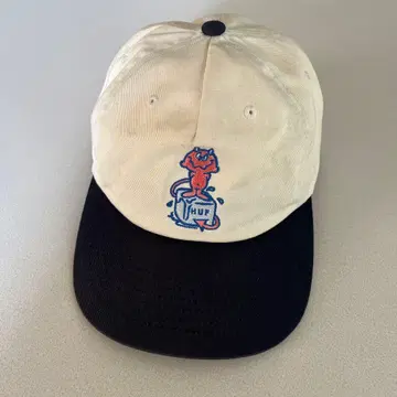 HUF 캡 크림/다크 그레이