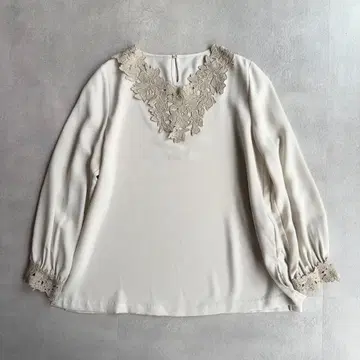 CHRISCELIN 크리스세린 택 포함 V넥 레이스 블라우스 L