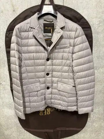 럭셔리 MOORER 다운 자켓 블루종