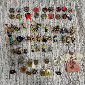 미사용 새상품 포함 원피스 핀 배지, 캔 배지, 키링 묶음 판매 세트