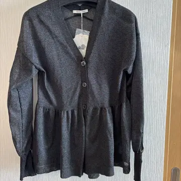 미사용 새상품! cric conforto 블랙 라메 긴팔 가디건