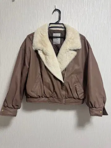 [ 새상품급 ] 마제스틱 레곤 인조 가죽 보아 자켓 M 사이즈