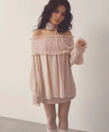 페리큐어 rose shirring frill blouse 좋아하시는 분