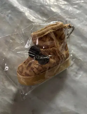 산리오 시크릿 미니부츠 참 키티 미니부츠 레오파드 무늬