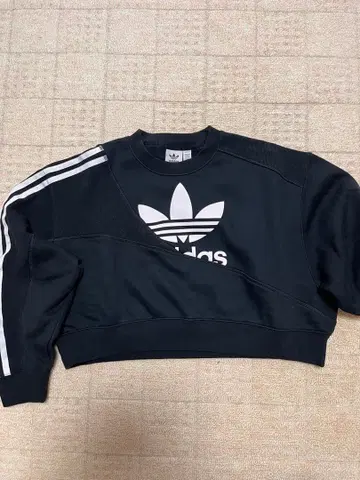 새상품급! adidas 크롭 맨투맨 블랙 S사이즈
