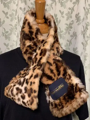 Liquor Woman & Jeans 머플러