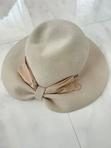 maximum 베이지 울 펠트 햇 리본 포함