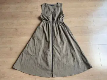 [ 새상품급 ] SHIPS 프론트 지퍼 오버롤 스커트 카키