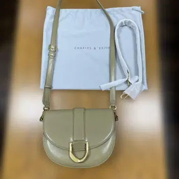 가비뉴 새들백 찰스앤키스 올리브 그린 미사용