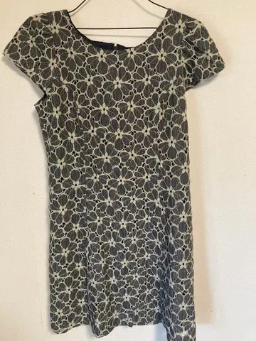 꽃무늬 반팔 원피스