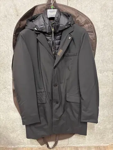 럭셔리 MOORER 하프 다운 코트