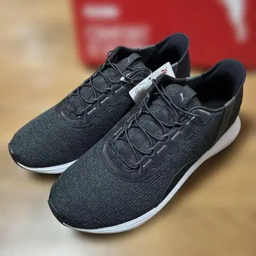 Puma 이즈인 핸즈프리 스니커즈 25.5cm