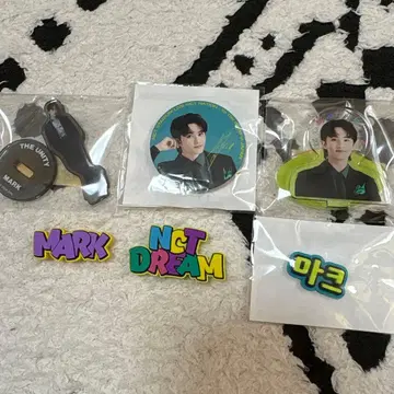 NCT 마크 MARK 캔뱃지 아크릴 스탠드 응원봉 액세서리