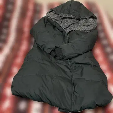 블랙 롱 다운 자켓 레오파드 무늬 안감