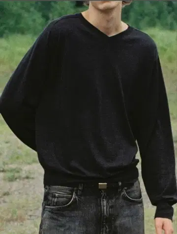 LIDNM W/Si/Ca 18G V Neck Knit