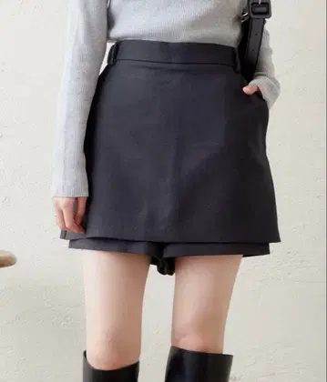 택 포함 새상품 M 사이즈 미스틱 레이어드 미니 치마바지