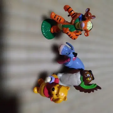 디즈니 캐릭터 4개