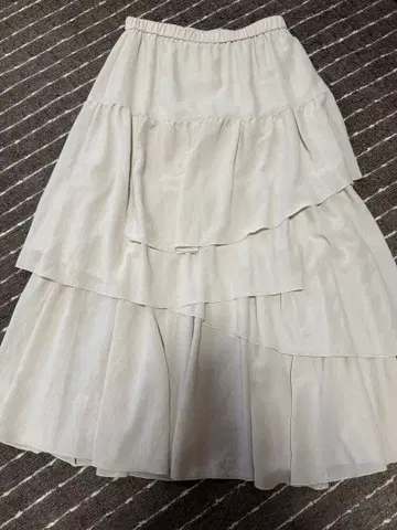 23구 아이보리 3층 플레어 롱 스커트