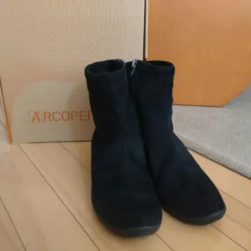 ARCOPEDICO 블랙 숏부츠