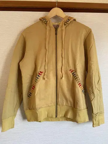 마라이카 후드티 공작 자수 에스닉 아시아