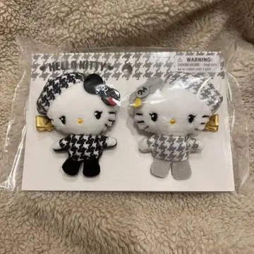 헬로키티 흑백 걸리시 헤어 클립 키티 하운드투스 체크 패턴
